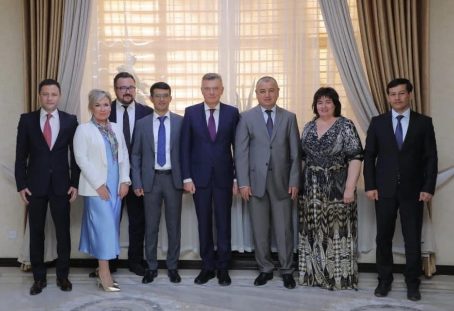 Delegacija-Federalnoj-notarialnoj-palaty-v-Dushanbe-Obmen-opytom-s-notariatom-Tadzhikistana