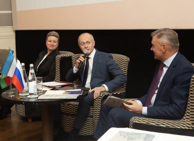 Mezhdunarodnaja-konferencija-notariata-celi-zadachi-i-tekushhie-voprosy